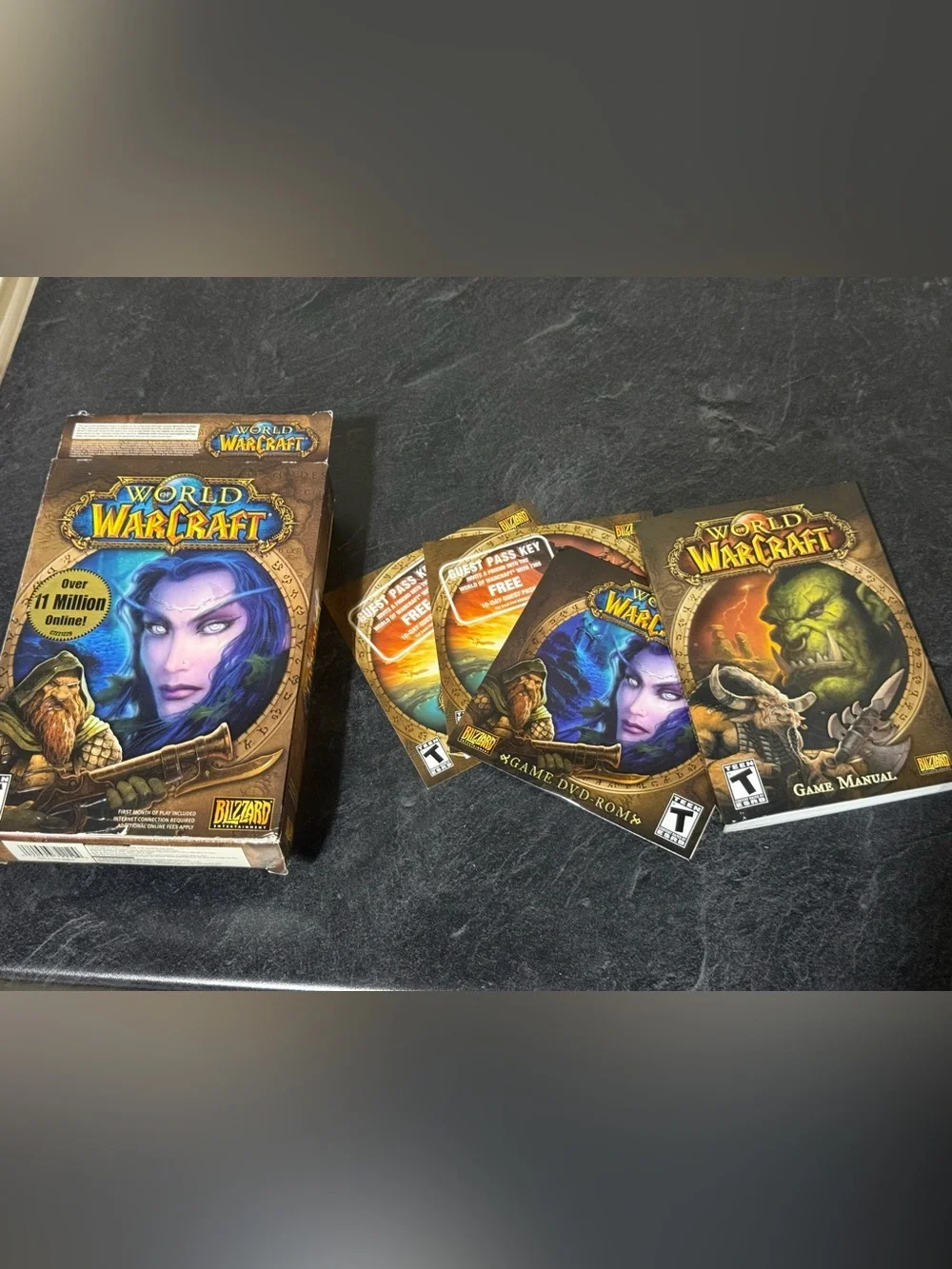 World of Warcraft Original Box PC Game Blizzard (2004) Complete